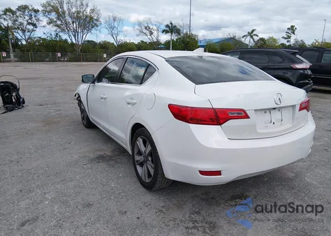 2013 Acura Ilx 2.0L из США, поврежденный, VIN 19VDE1F55DE012033